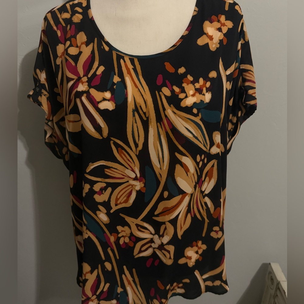 Maurice’s Delton Zipper Back Blouse